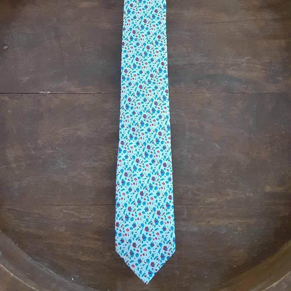 White w/ Blue & Red Floral Banana Republic Tie - Picture 2 of 5